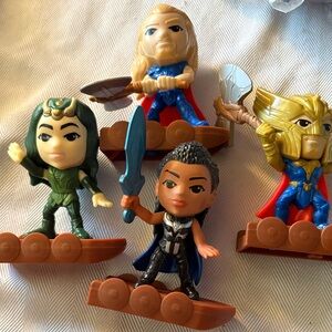 Marvel Mini Superhero Figure Pack - Green Blue Gold Red Brown